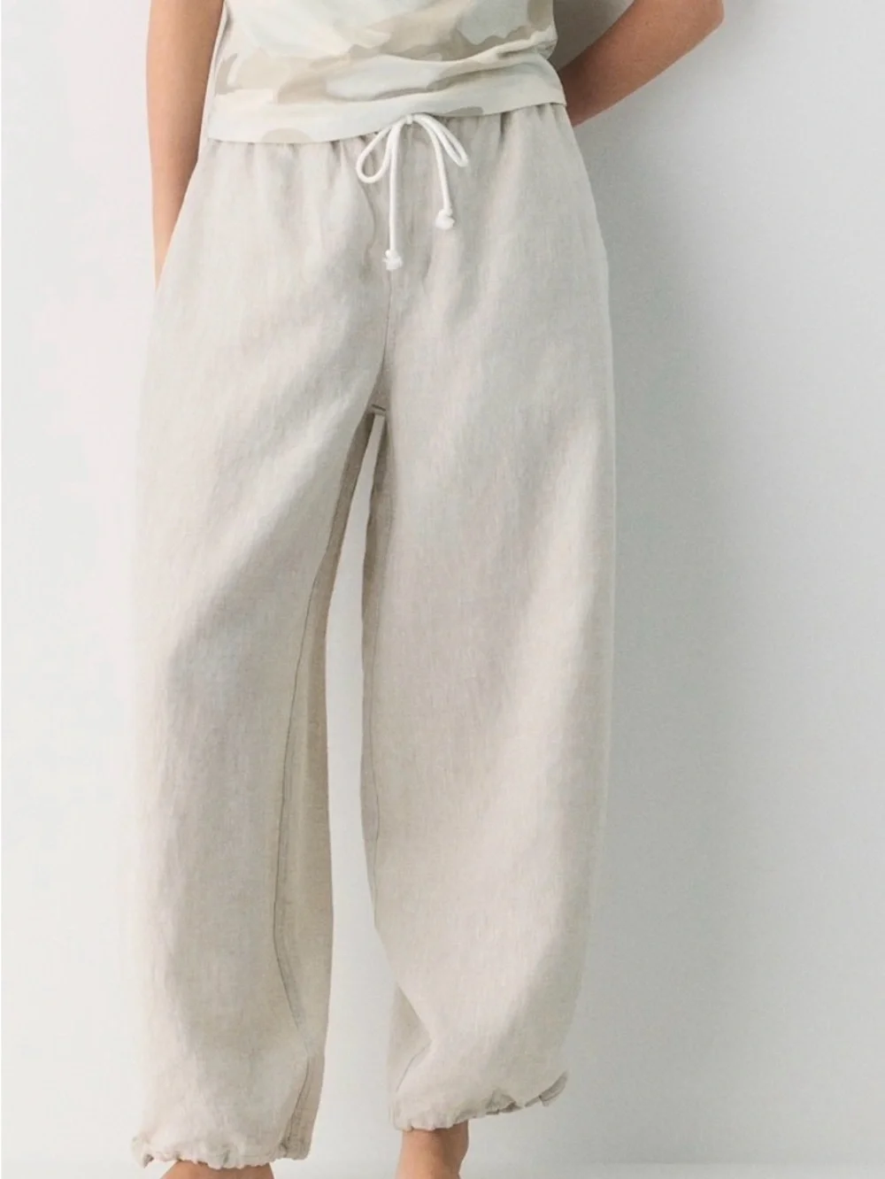 Aritzia interstate ballon pants in ecru